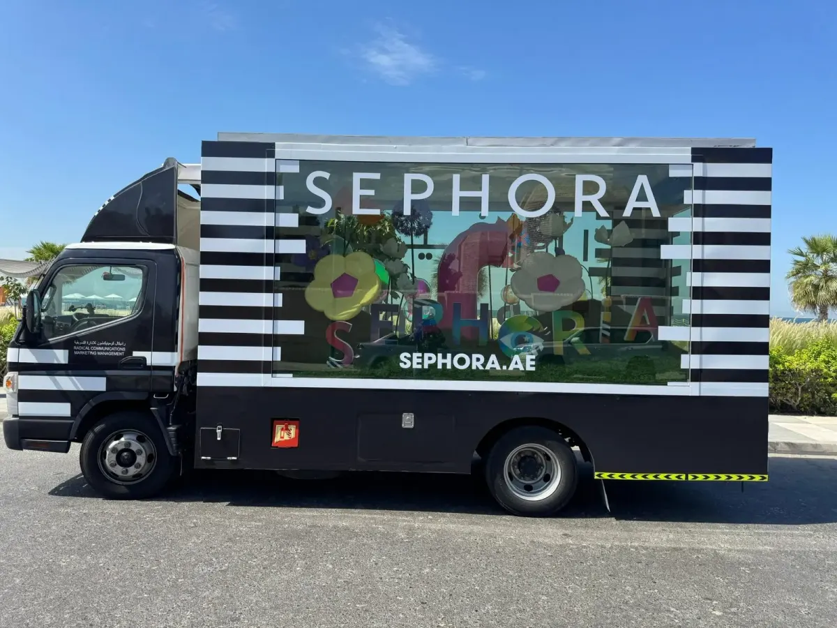 Mobile activation truck on the road in Dubai (18)