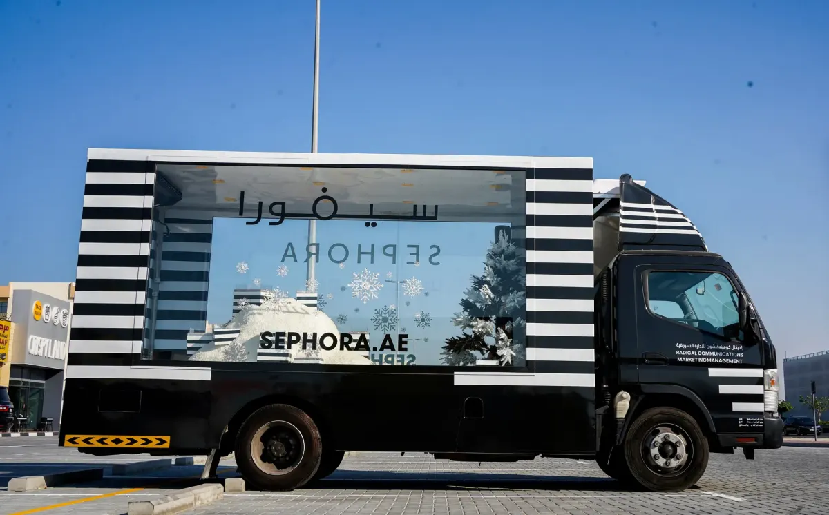 Mobile activation truck on the road in Dubai (3)
