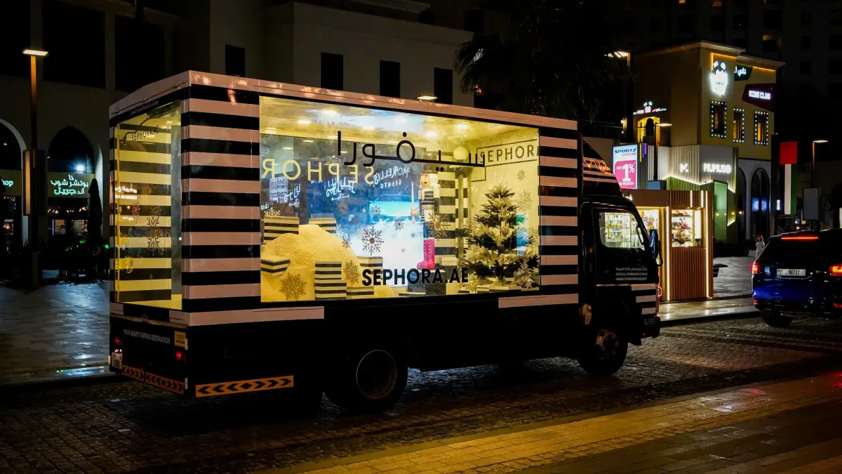 Mobile activation truck on the road in Dubai (4)
