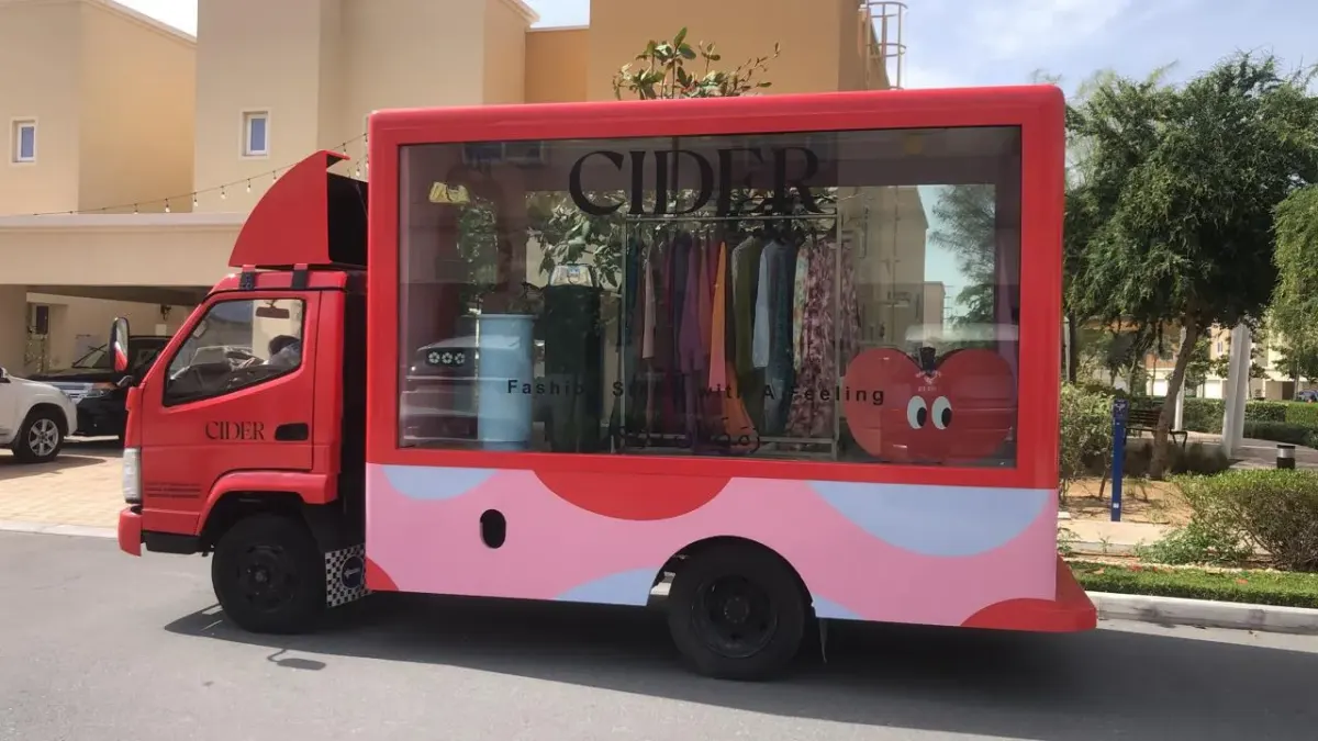 Mobile activation truck on the road in Dubai (7)
